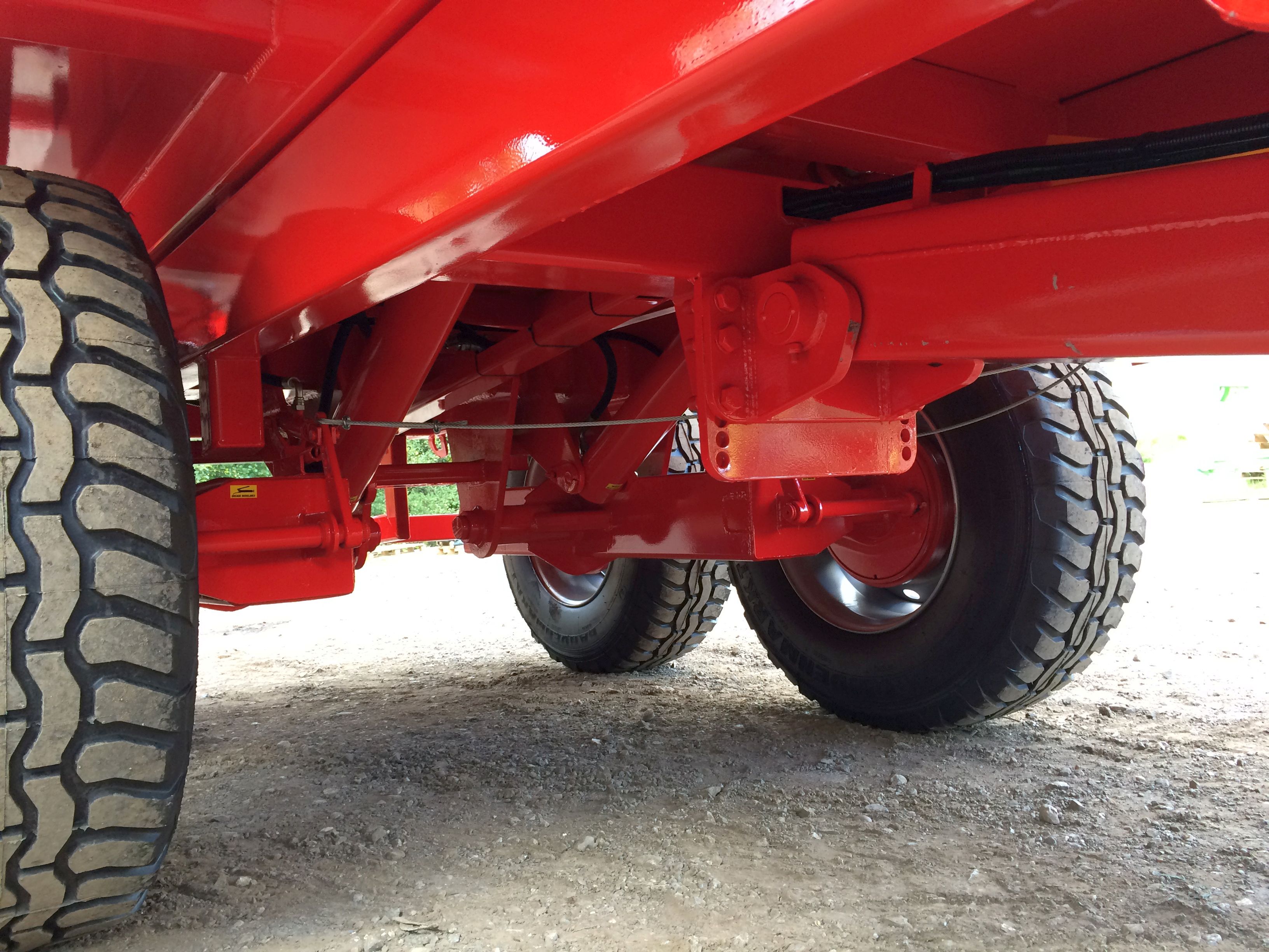 suspension J Bourne Tractors
