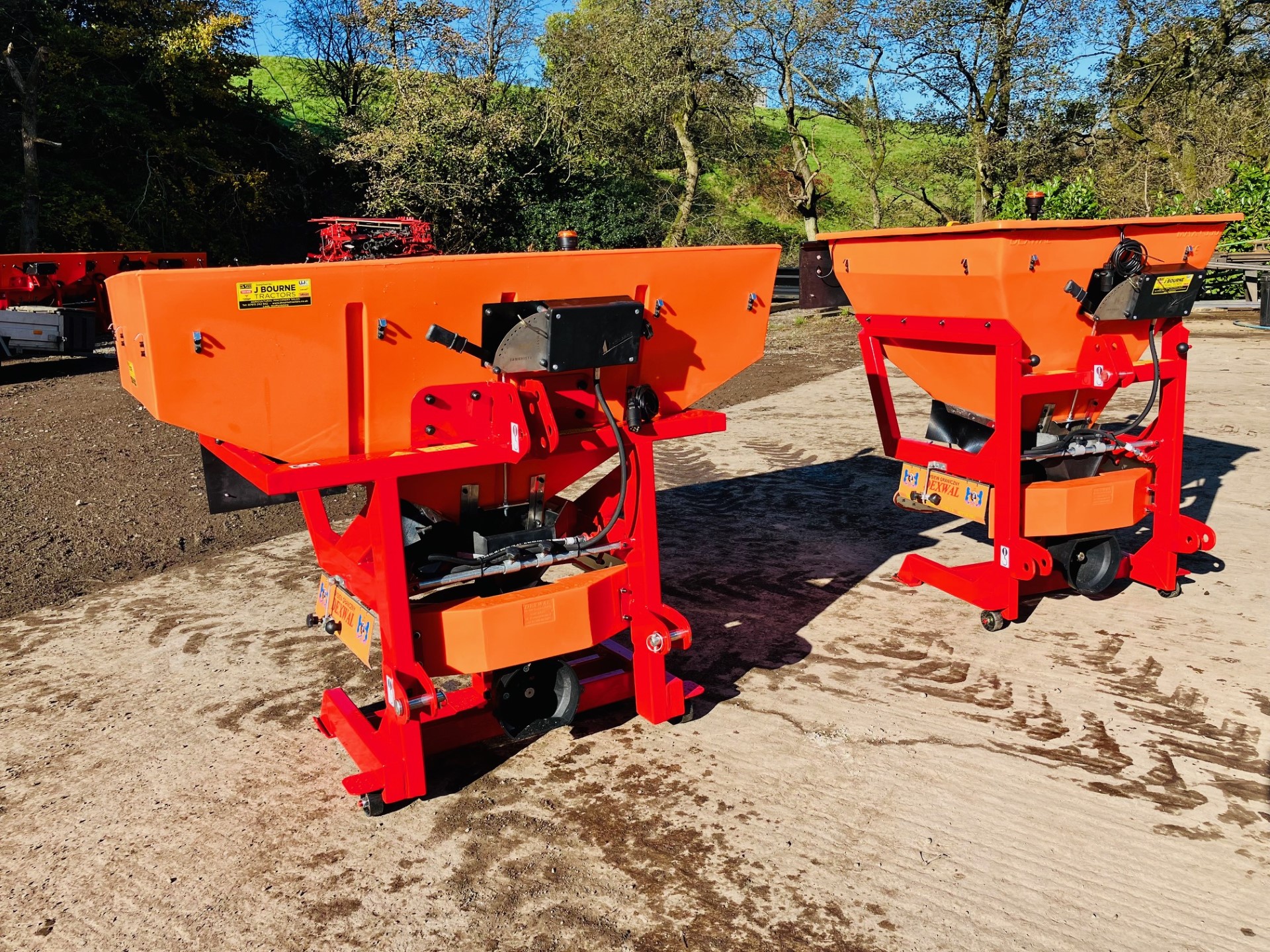 TRACTOR MOUNTED 850L SALT SPREADERS / GRITTERS J Bourne Tractors