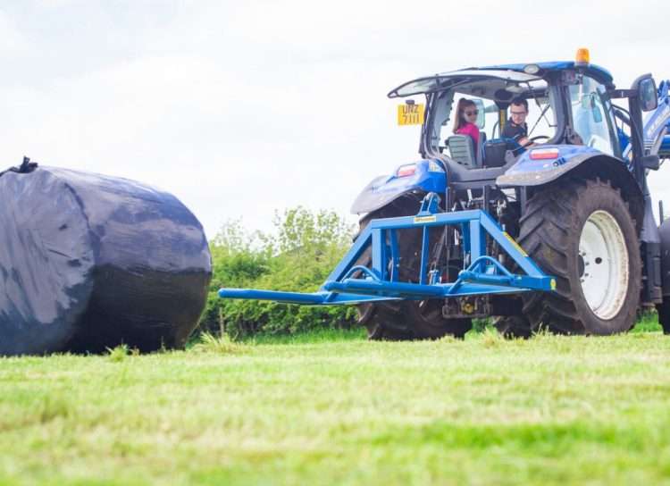 Fleming double bale carrier - Image 3